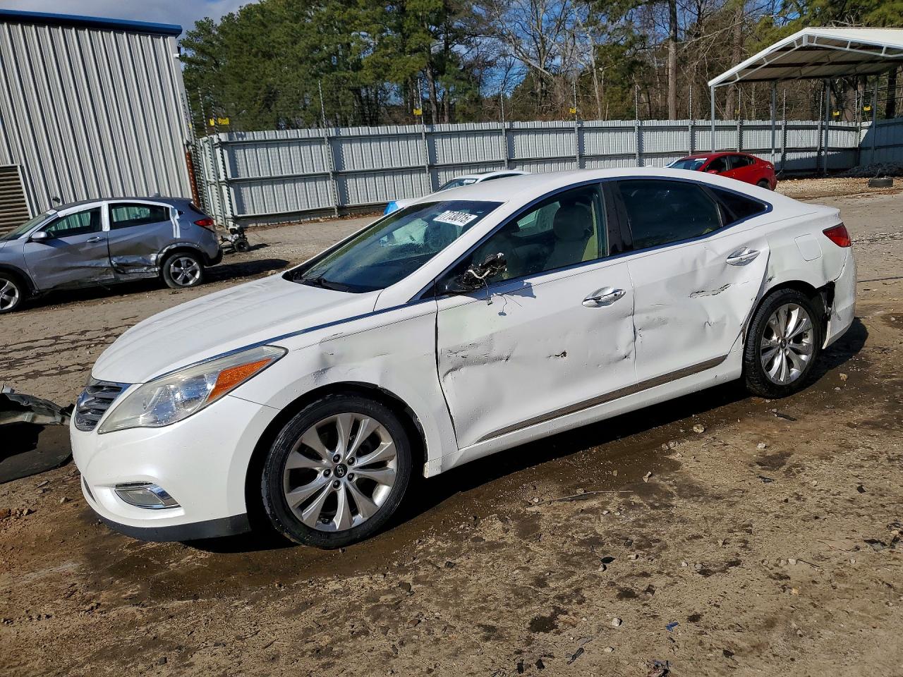 HYUNDAI AZERA 2014