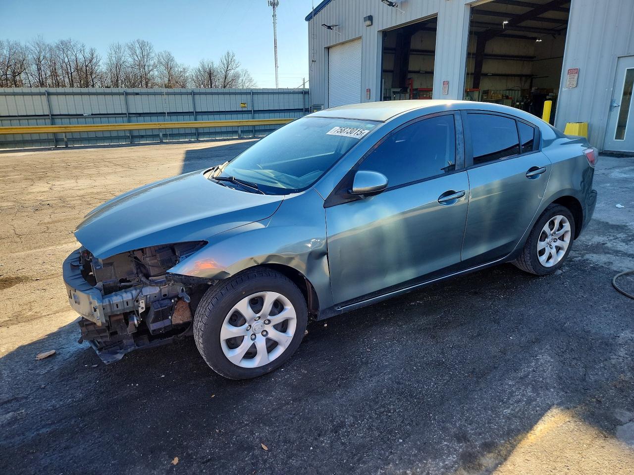 MAZDA 3 2013