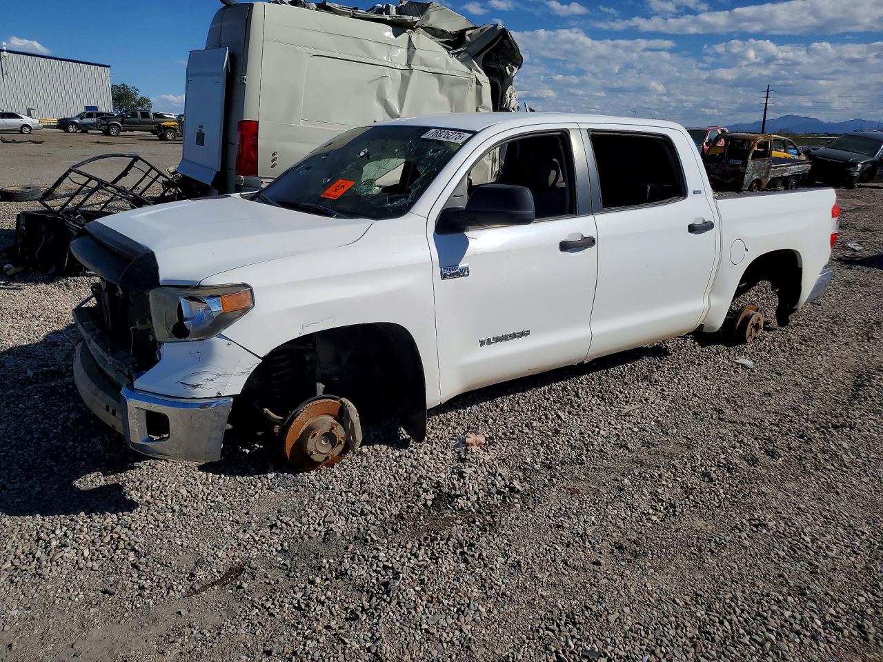 TOYOTA TUNDRA 2016