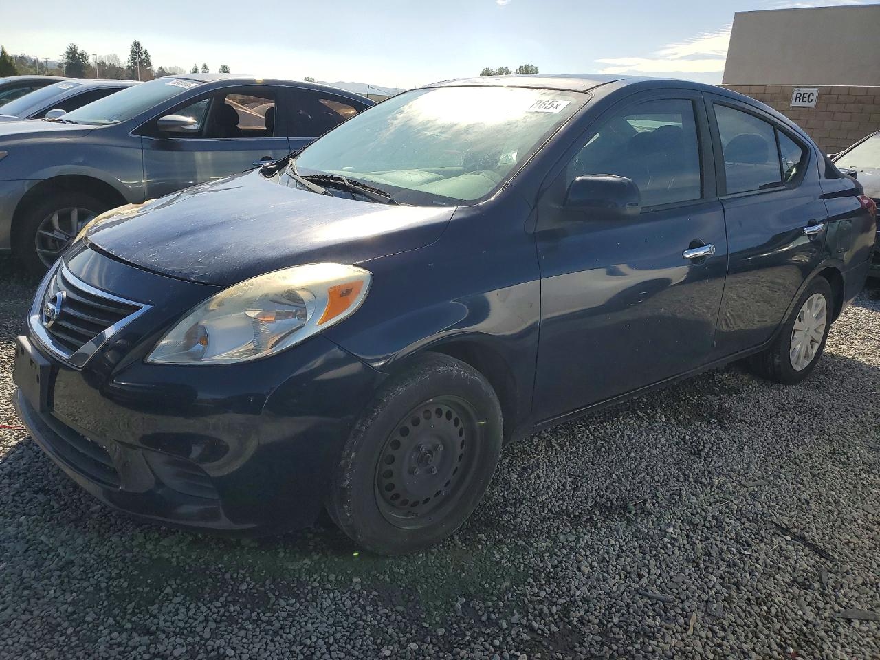 NISSAN VERSA 2013