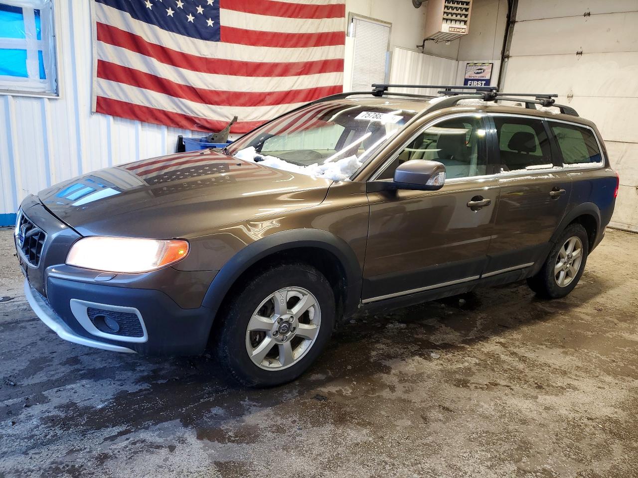 VOLVO XC70 2012