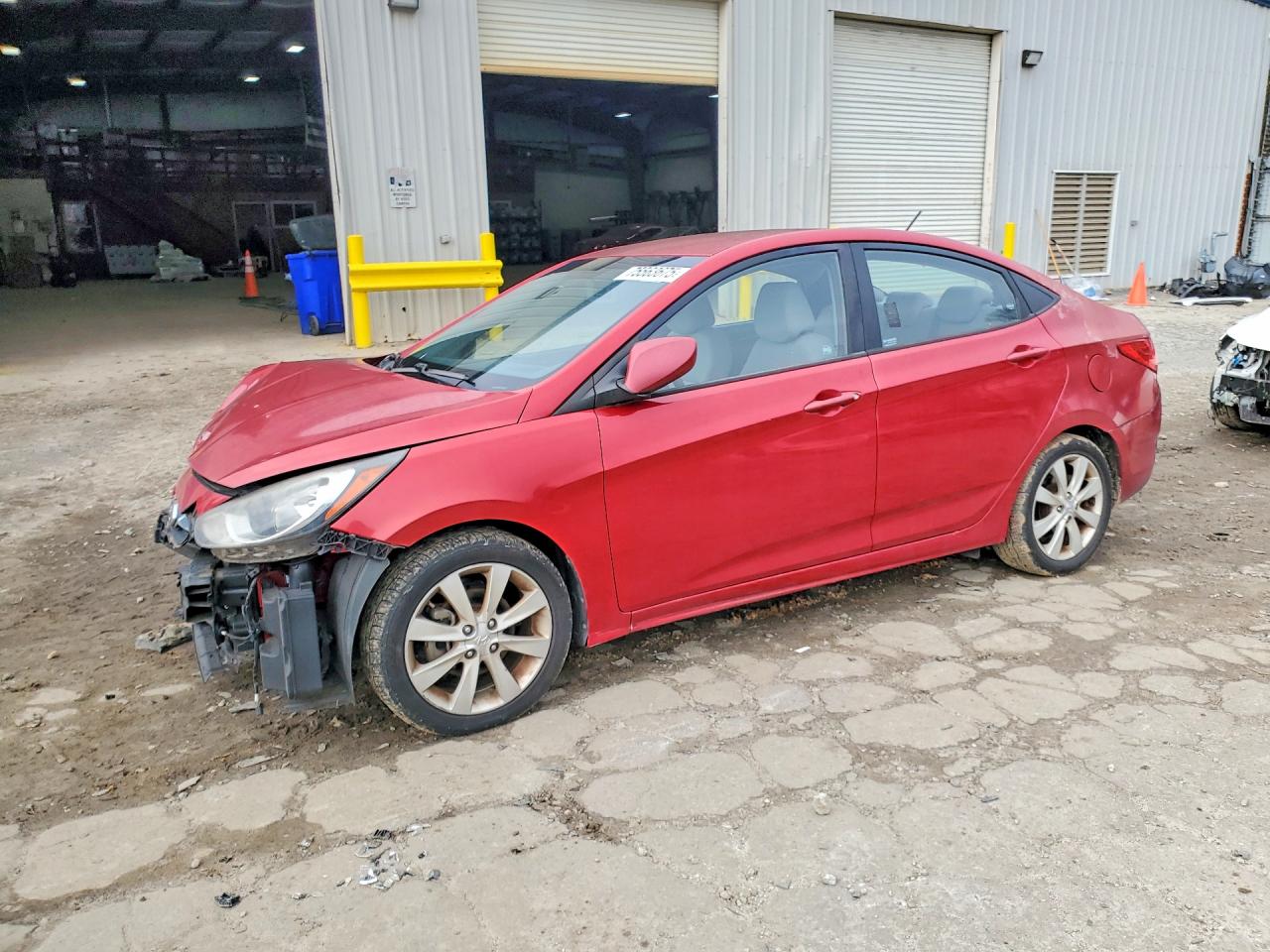 HYUNDAI ACCENT 2013