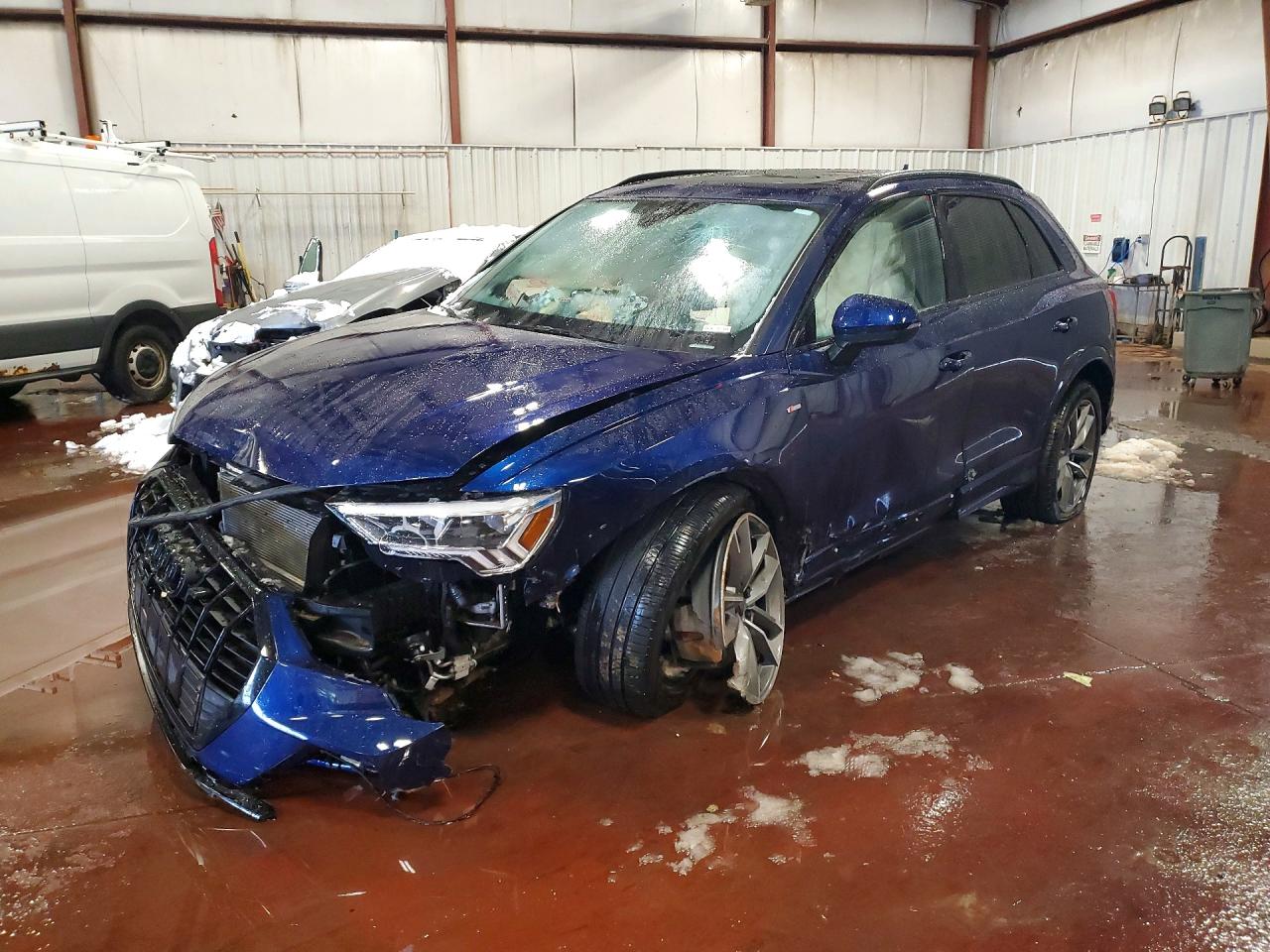 AUDI Q3 2024