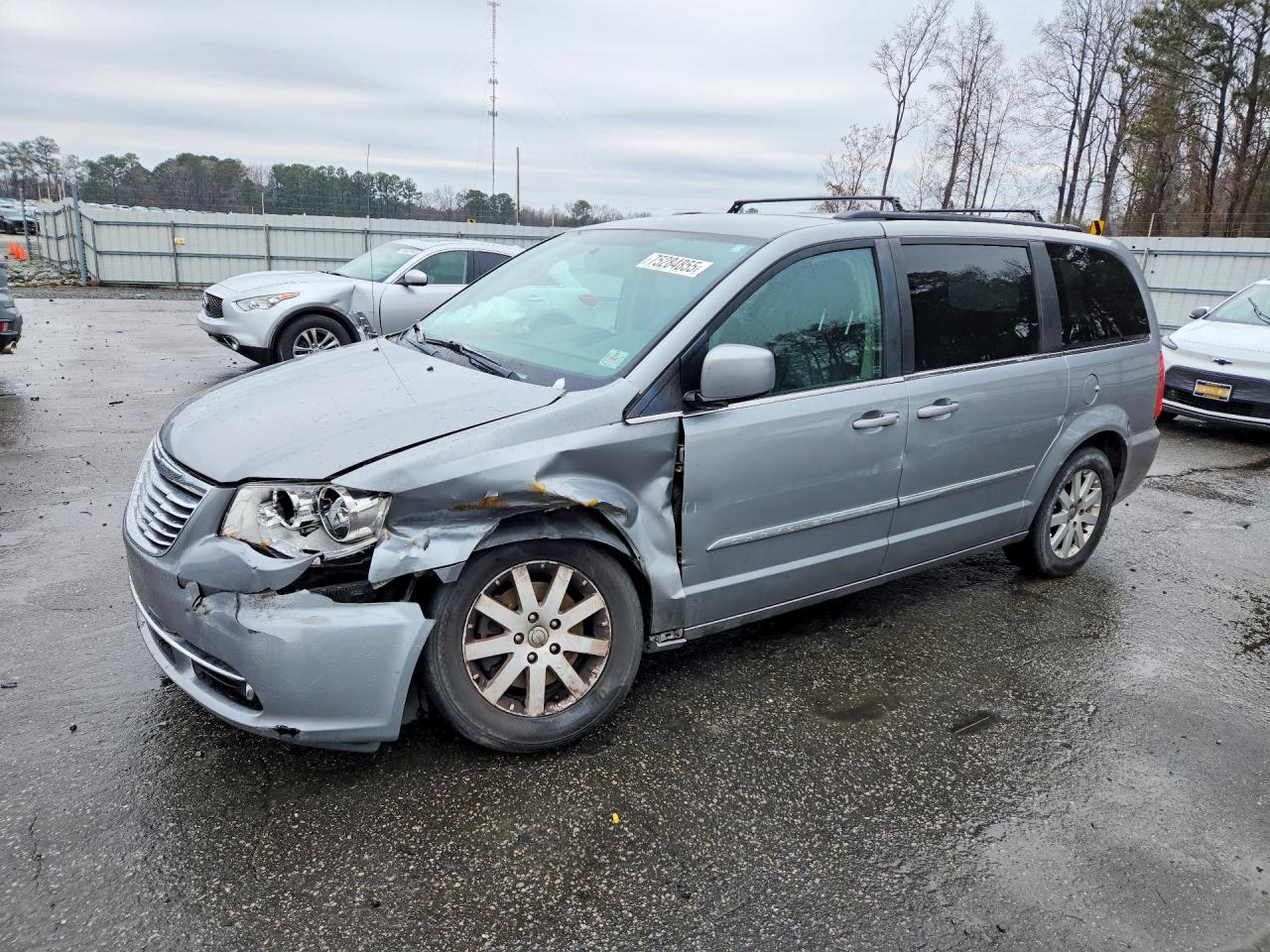 CHRYSLER TOWN & COUNTRY 2014