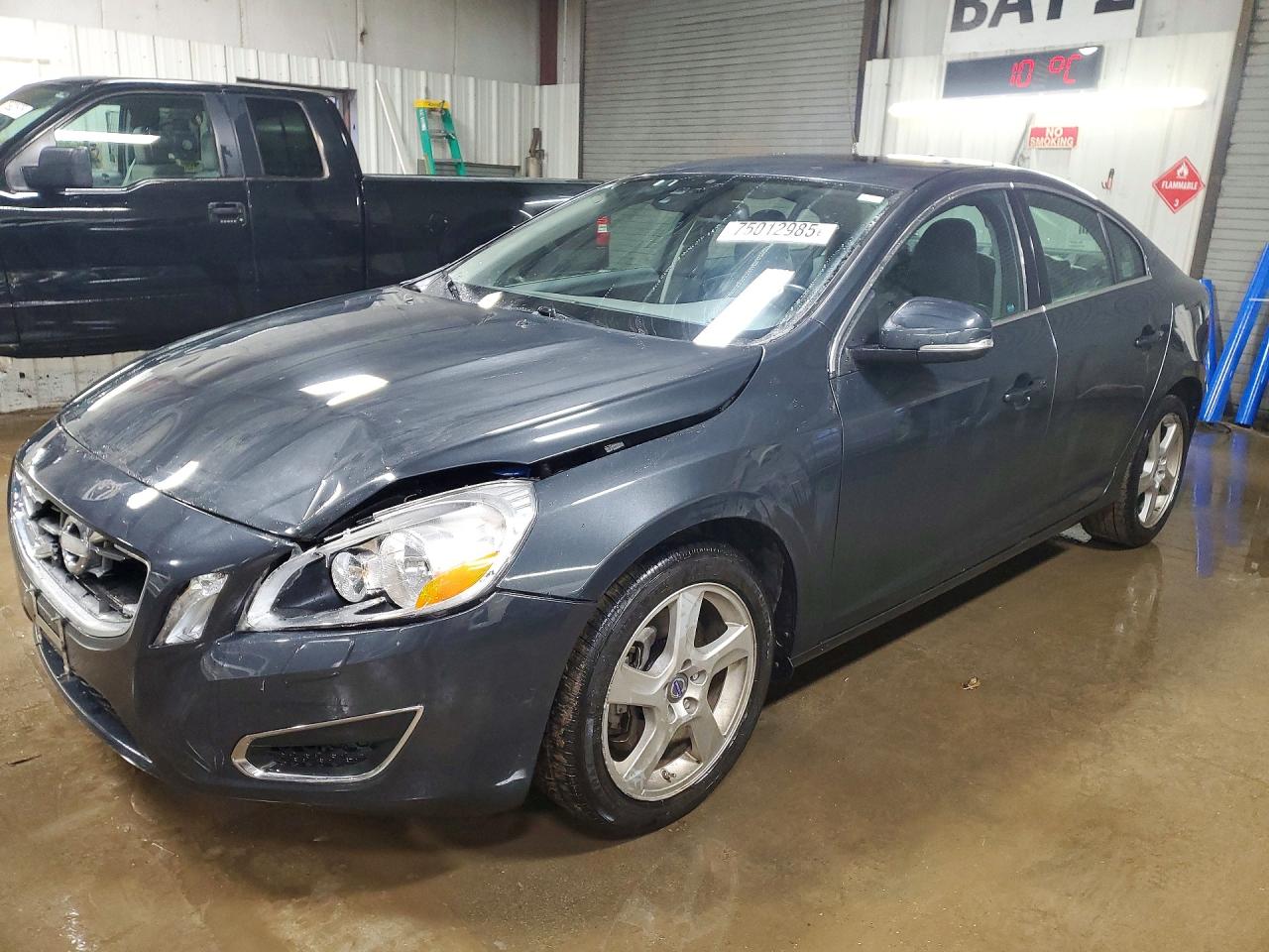 VOLVO S60 2013
