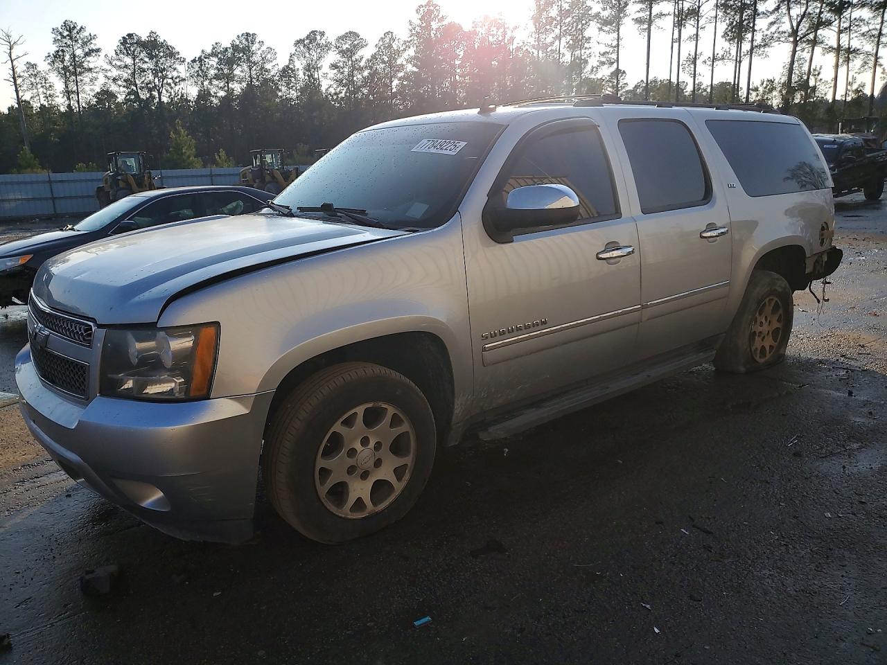 CHEVROLET SUBURBAN 2013