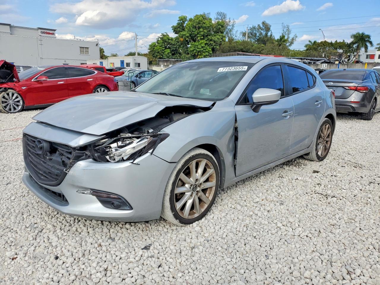 MAZDA 3 2017