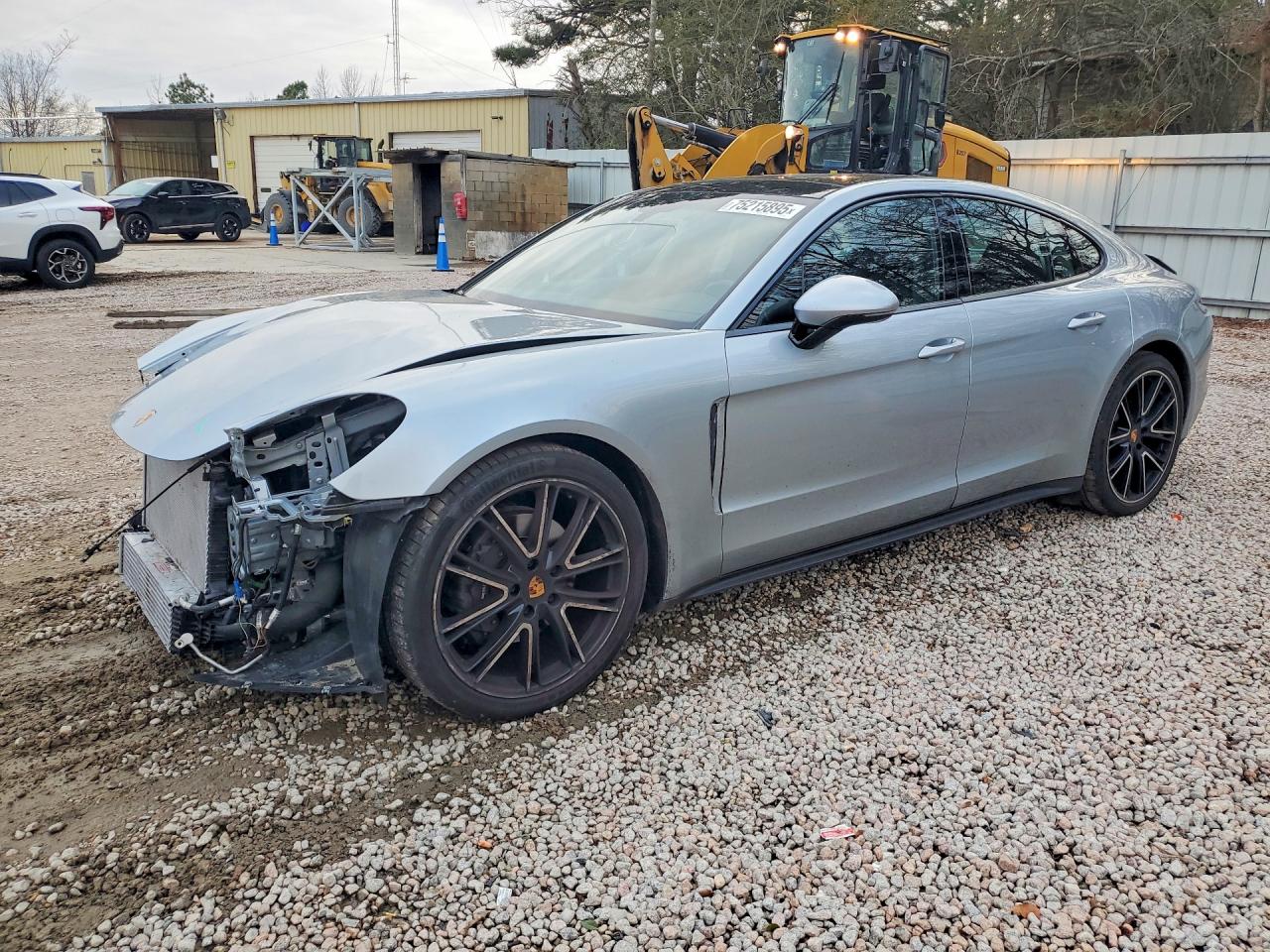 PORSCHE PANAMERA 2018