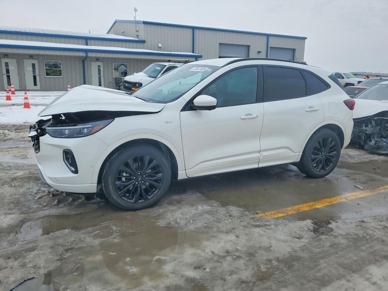 FORD ESCAPE 2023