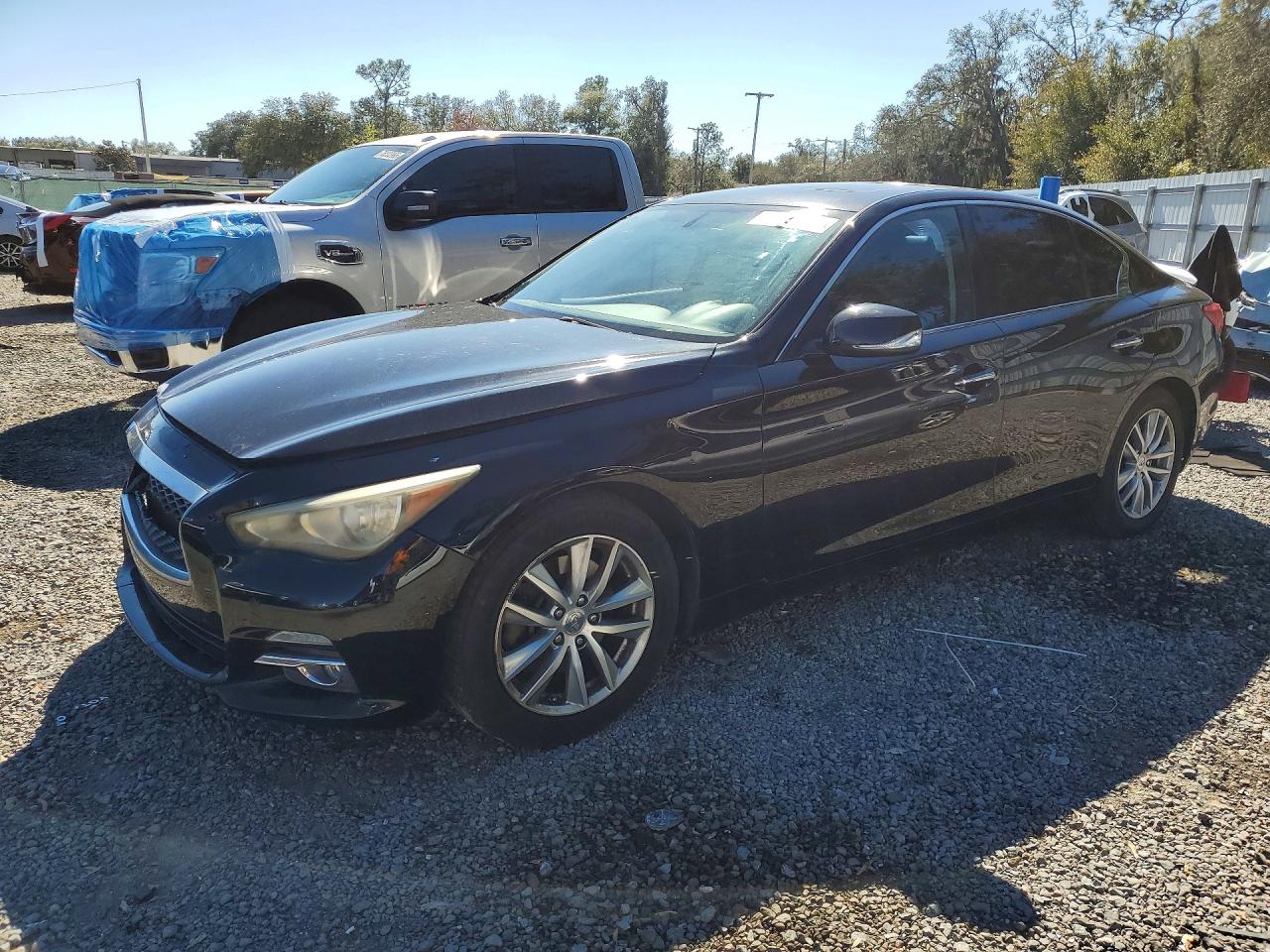 INFINITI Q50 2015