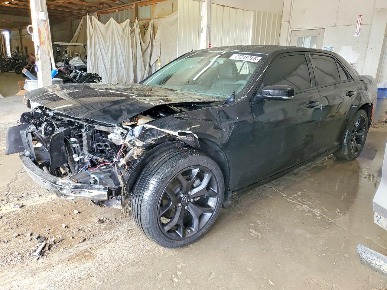 CHRYSLER 300 2023