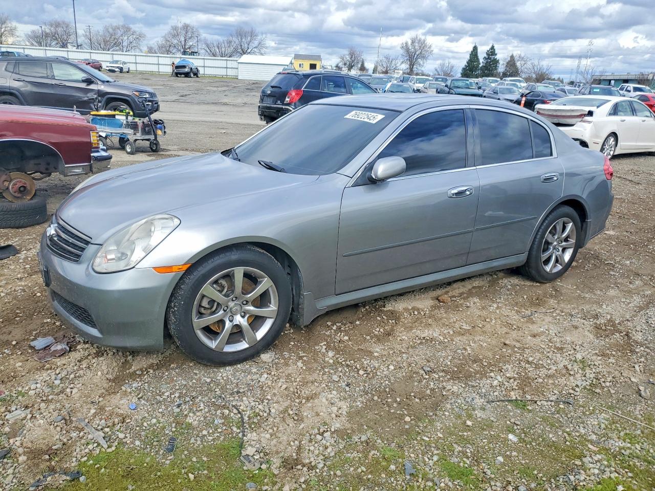 INFINITI G35 2005