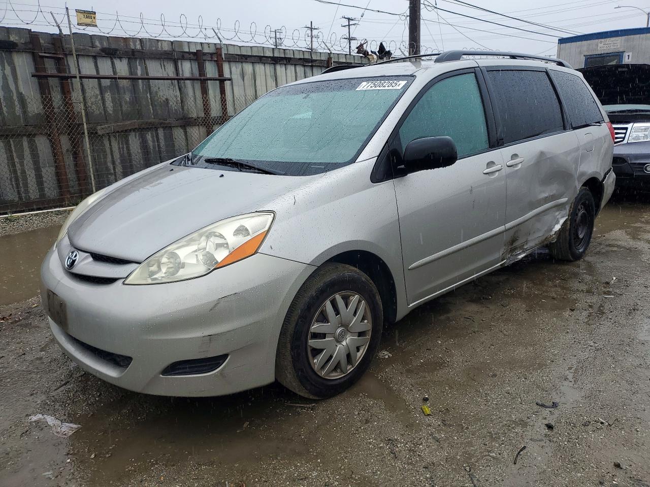 TOYOTA SIENNA 2007