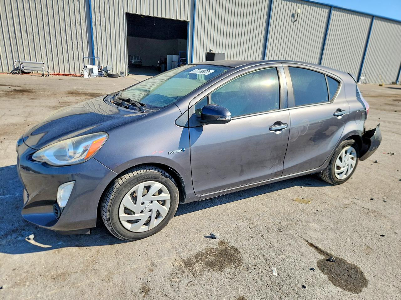 TOYOTA PRIUS C 2015