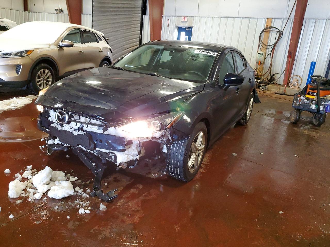 MAZDA 3 2015