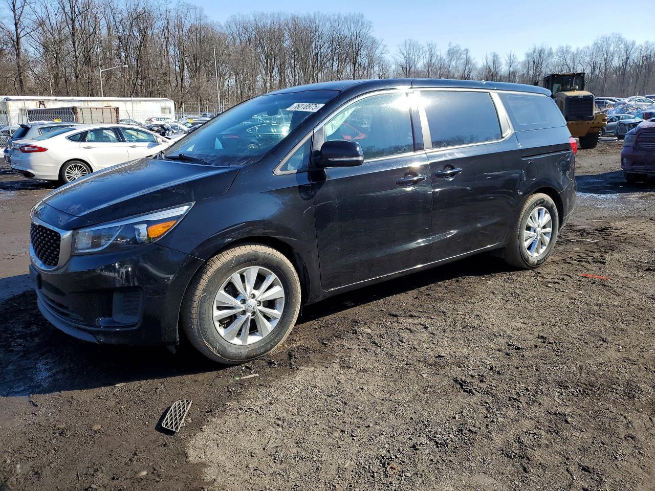 KIA SEDONA 2015