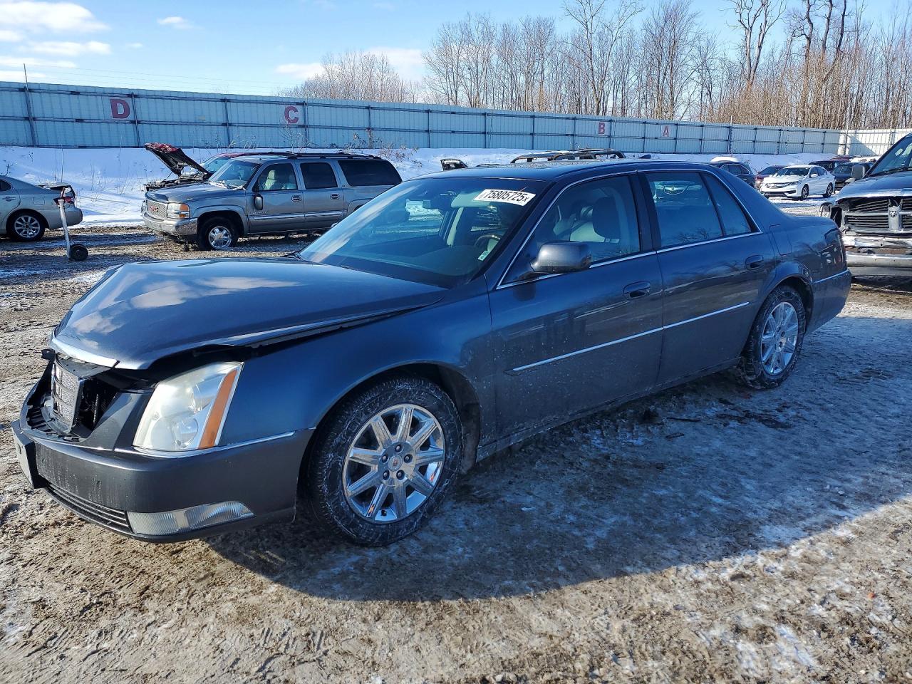 CADILLAC DTS 2011