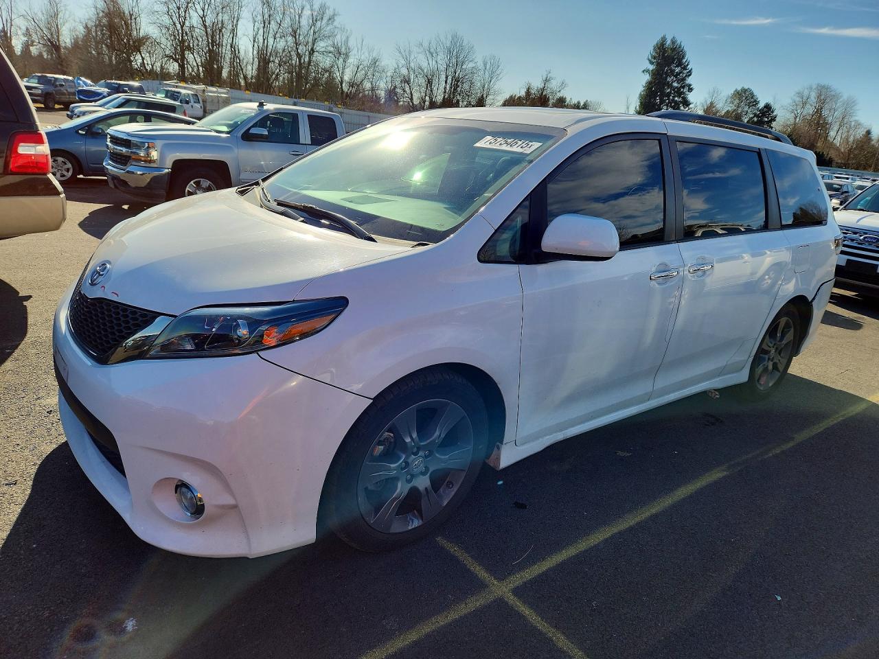 TOYOTA SIENNA 2016