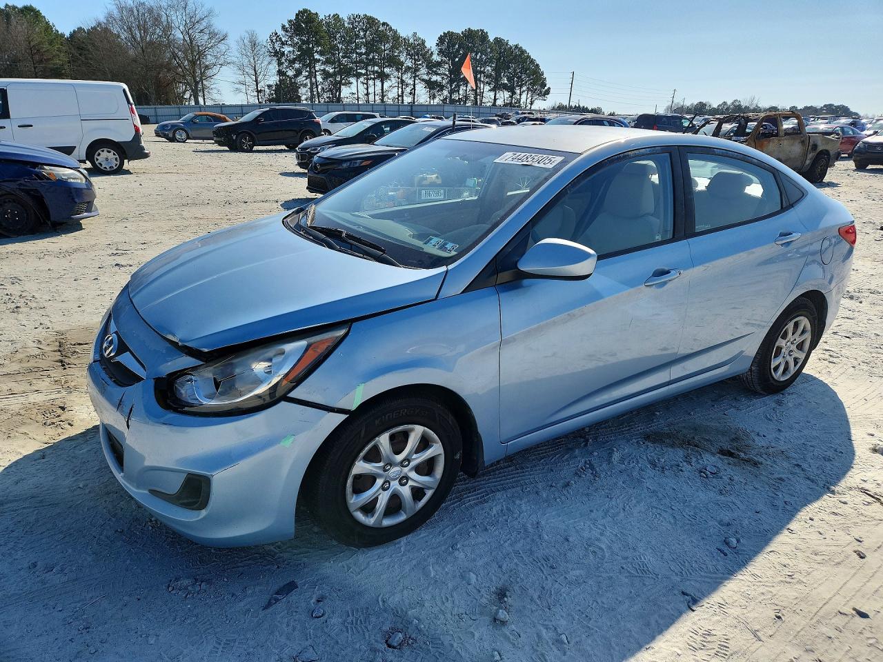 HYUNDAI ACCENT 2012