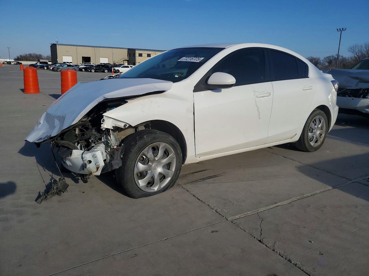 MAZDA 3 2013