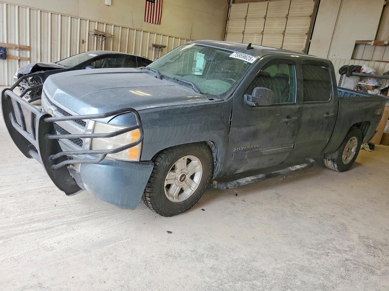 CHEVROLET SILVERADO 2011