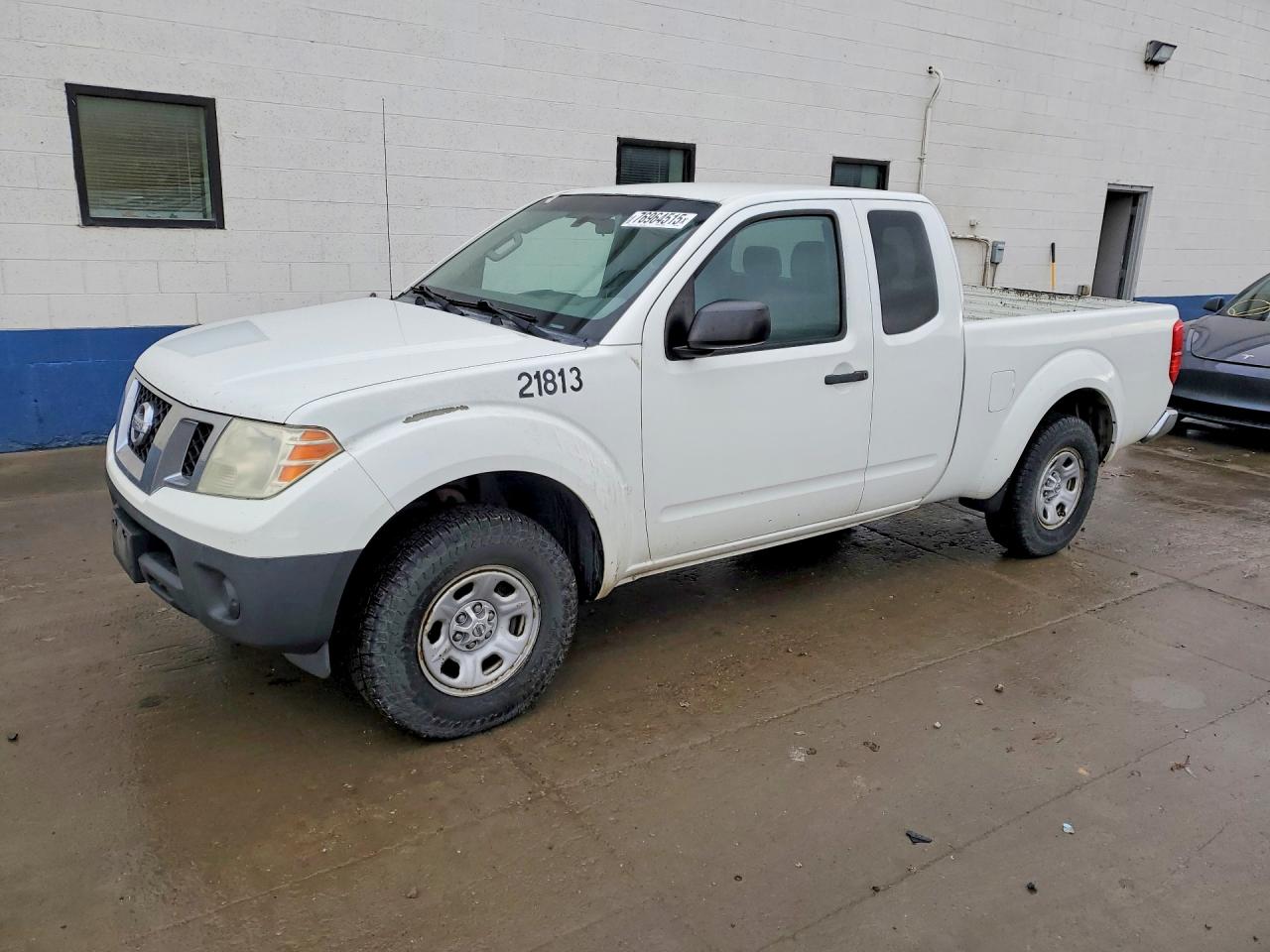 NISSAN FRONTIER 2015