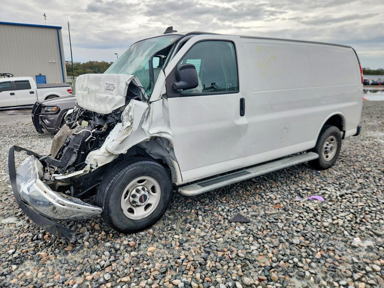 GMC SAVANA 2021