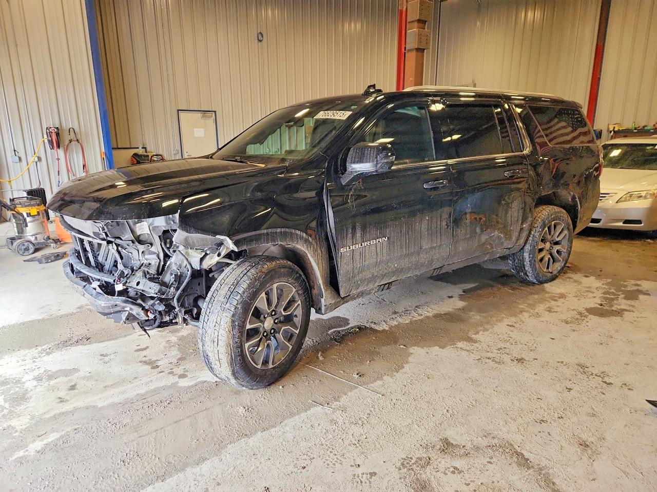 CHEVROLET SUBURBAN 2023