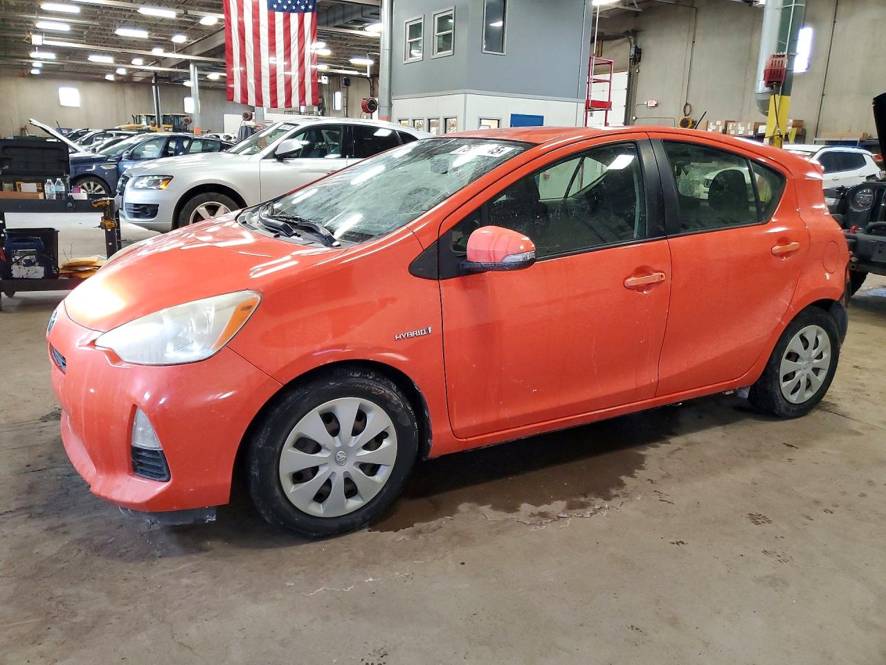 TOYOTA PRIUS C 2013