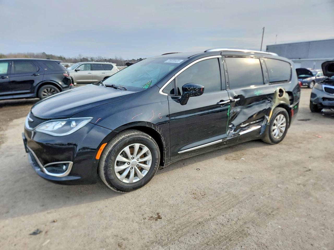 CHRYSLER PACIFICA 2018
