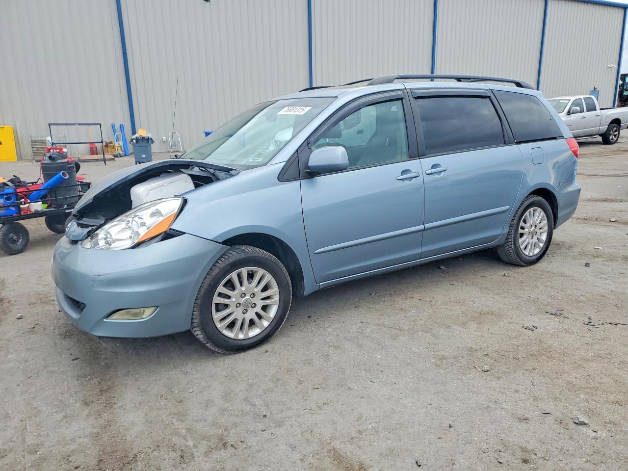 TOYOTA SIENNA 2010