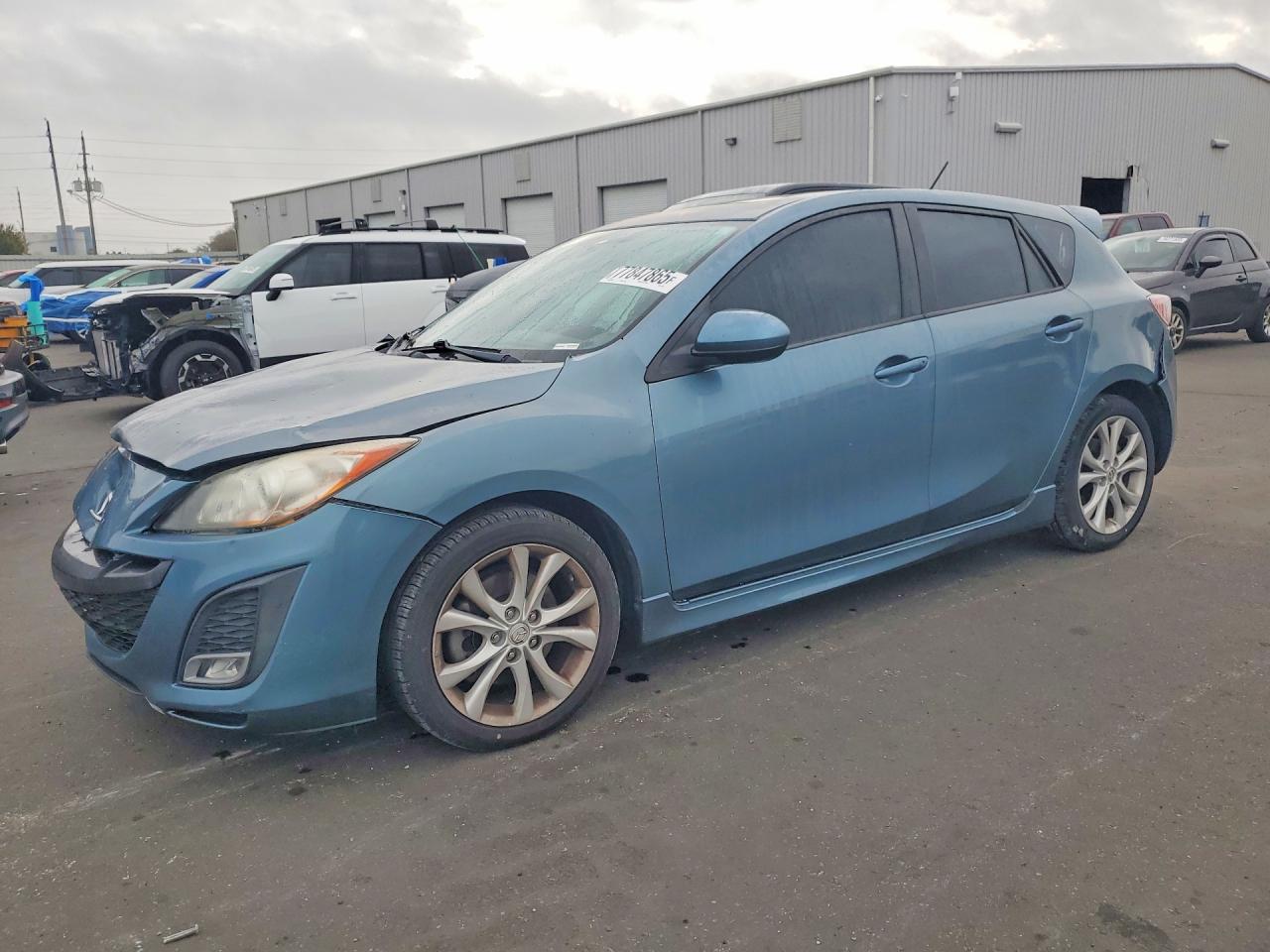 MAZDA 3 2011