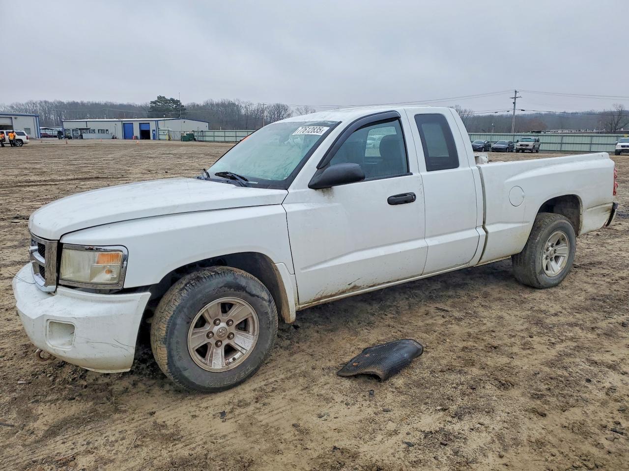 DODGE DAKOTA 2011