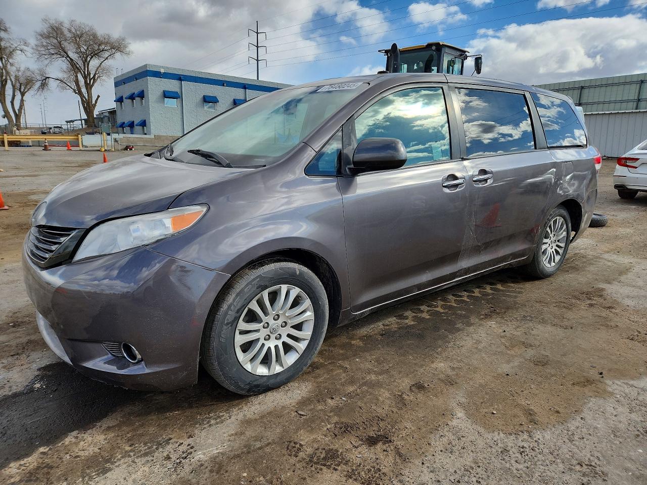 TOYOTA SIENNA 2017