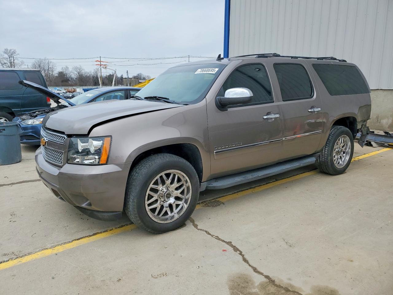 CHEVROLET SUBURBAN 2012