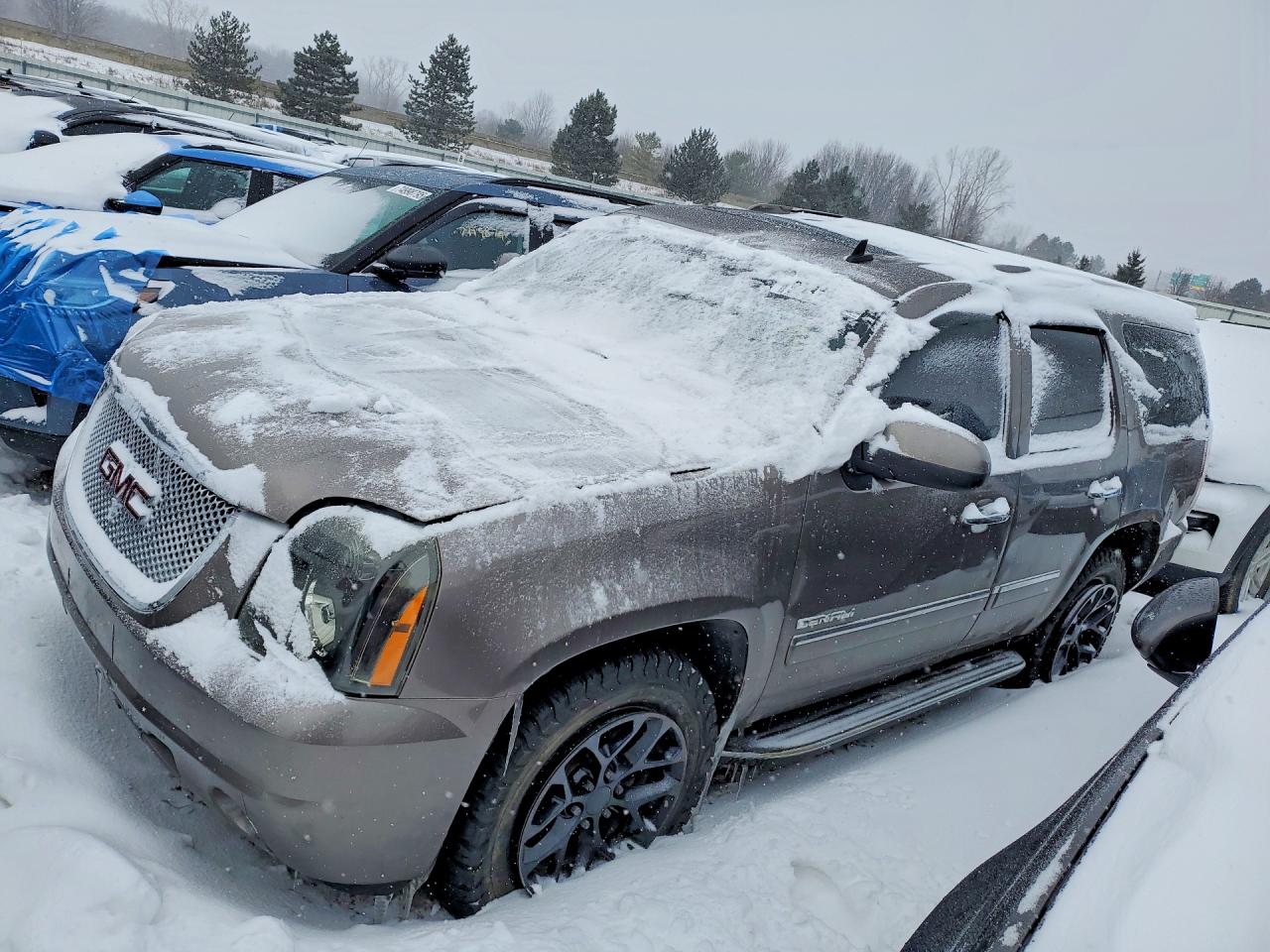 GMC YUKON 2011