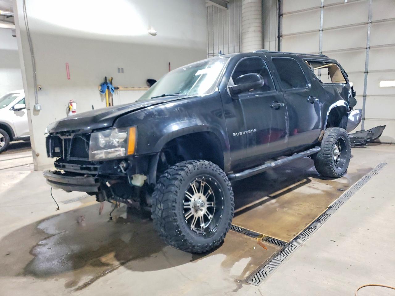 CHEVROLET SUBURBAN 2012