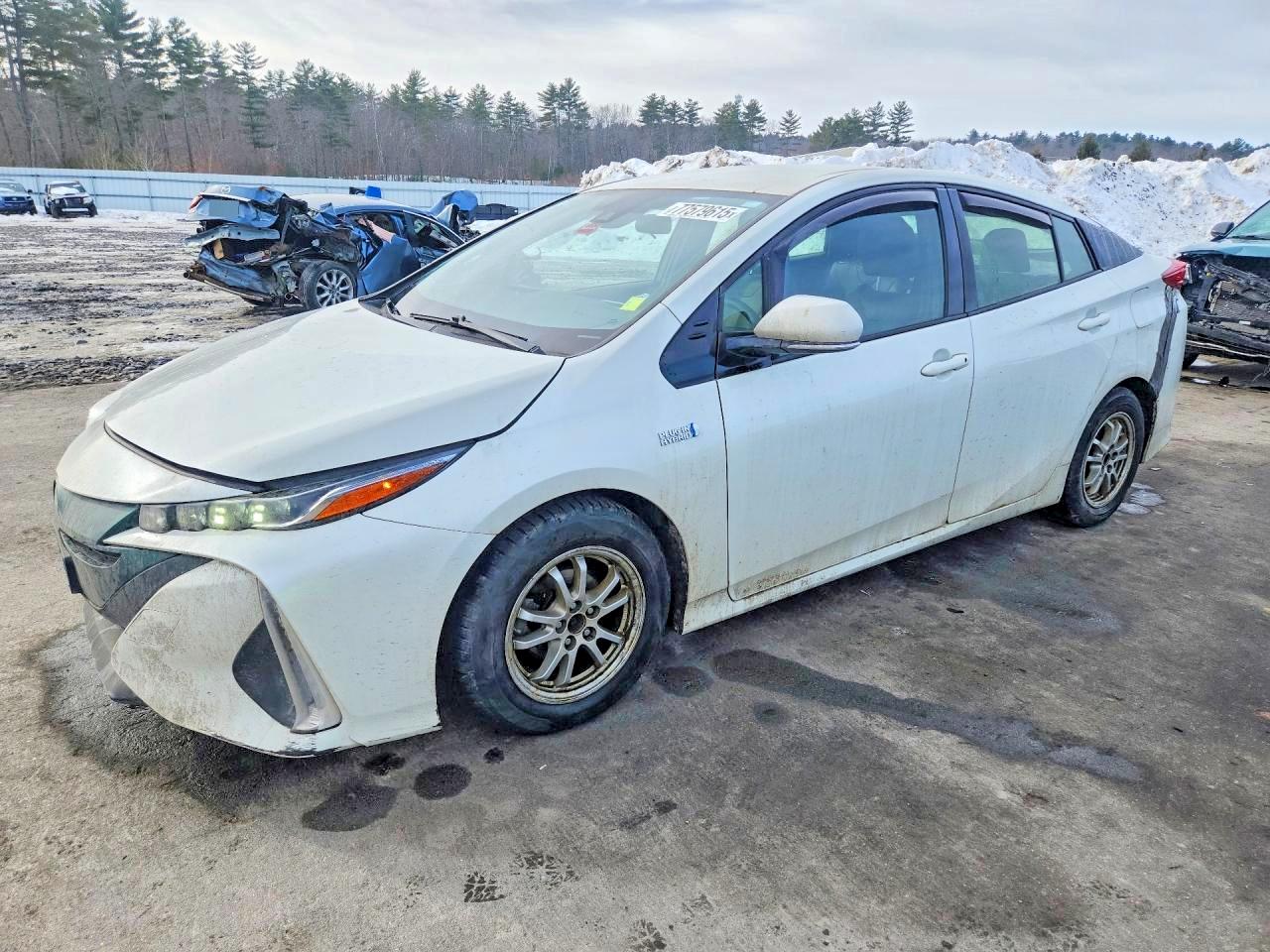 TOYOTA PRIUS PRIME 2017