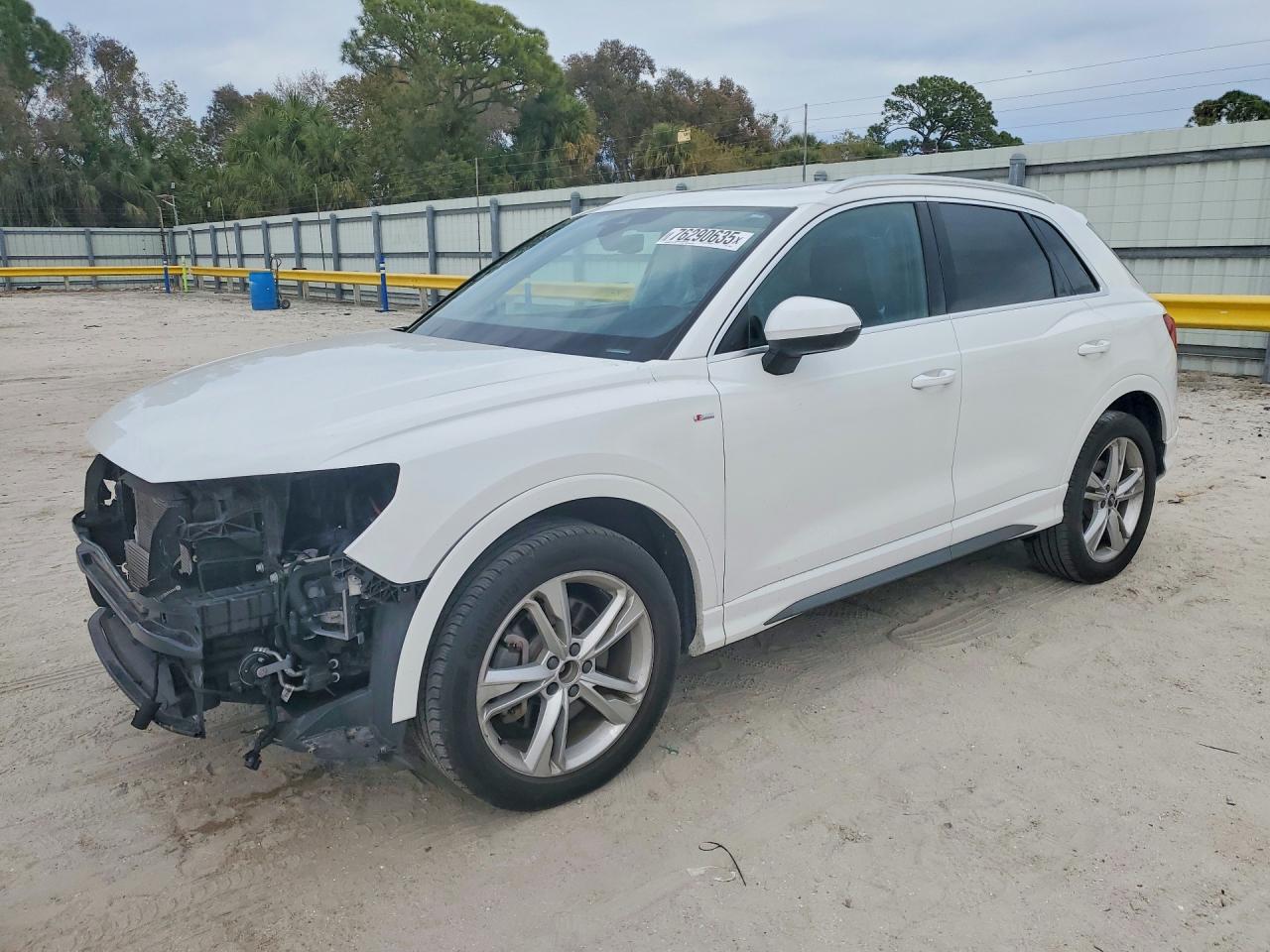 AUDI Q3 2022
