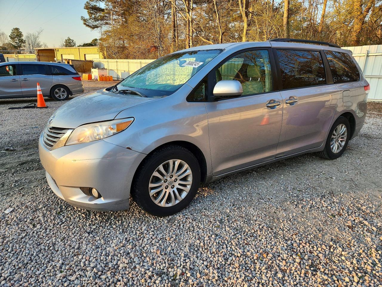 TOYOTA SIENNA 2014
