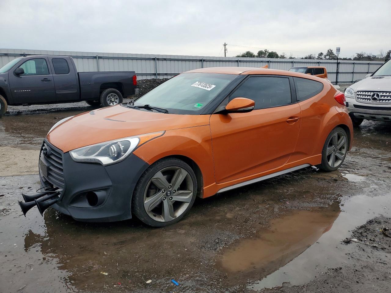 HYUNDAI VELOSTER 2015