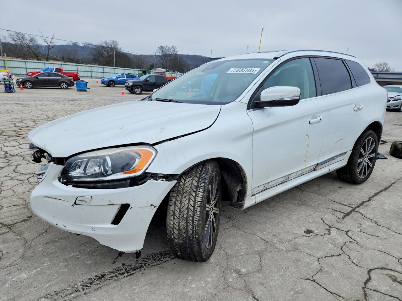 VOLVO XC60 2017