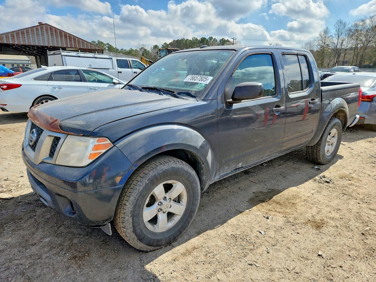 NISSAN FRONTIER 2013