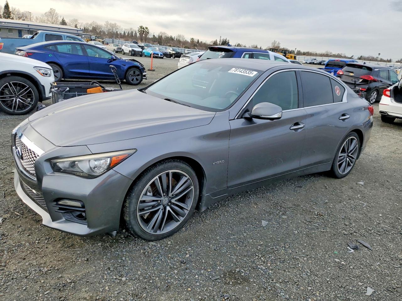 INFINITI Q50 2015