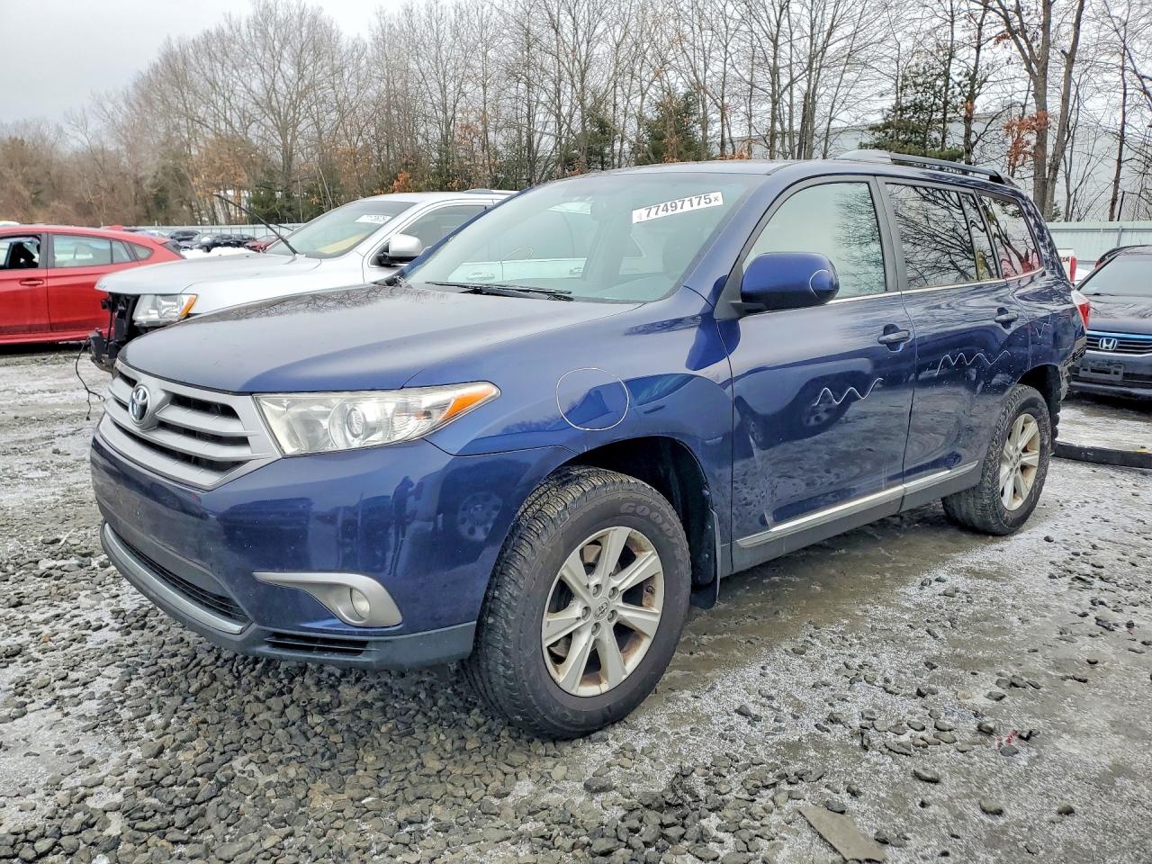 TOYOTA HIGHLANDER 2013