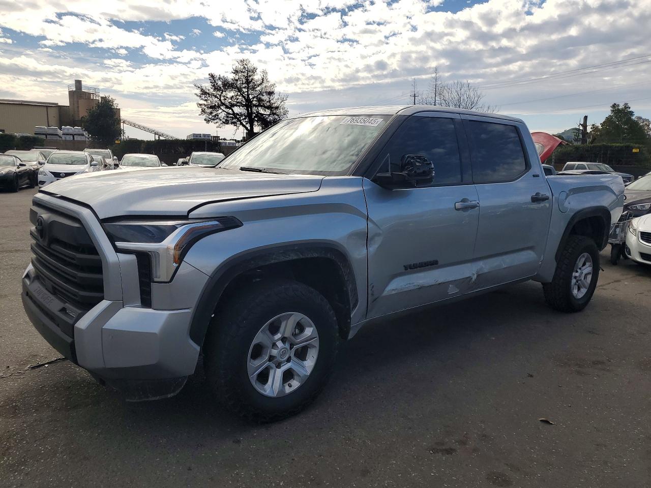 TOYOTA TUNDRA 2023