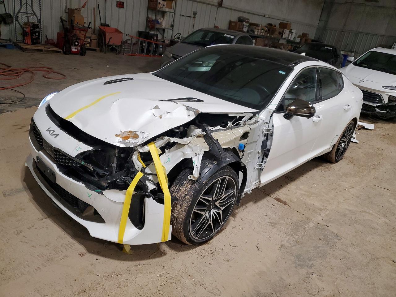 KIA STINGER 2023