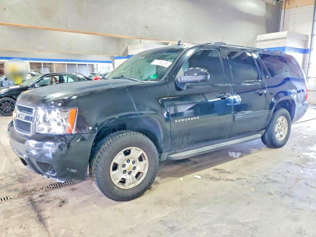 CHEVROLET SUBURBAN 2013