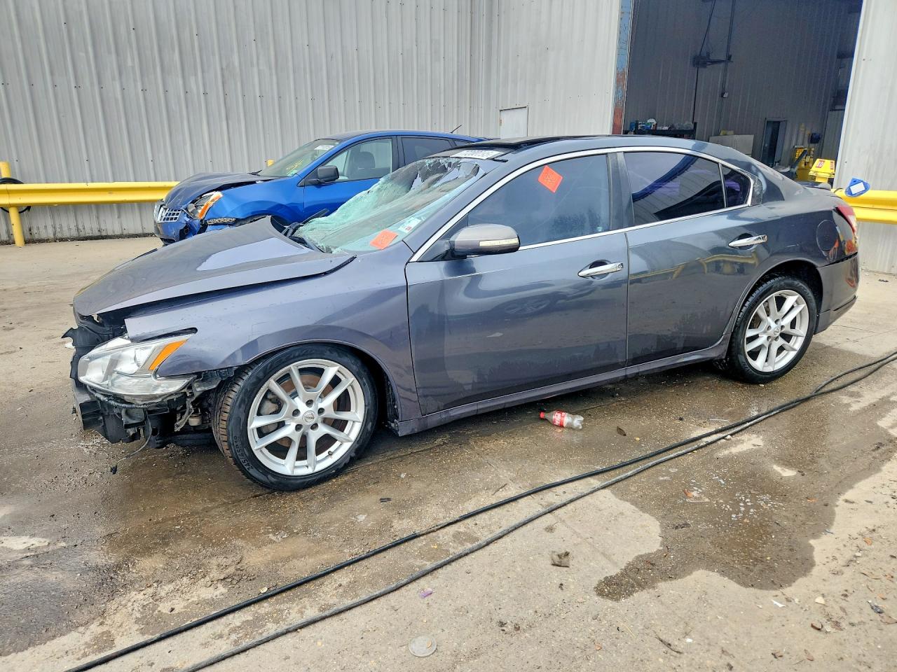 NISSAN MAXIMA 2011