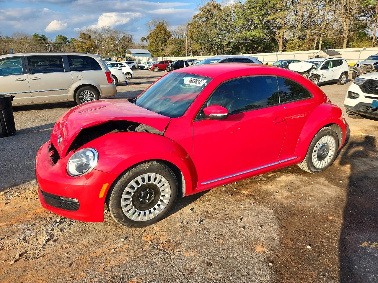 VOLKSWAGEN BEETLE 2014